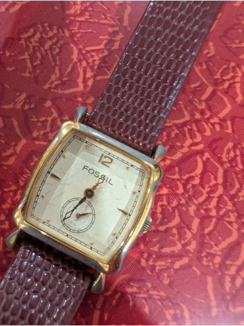 1995 Vintage Fossil VT-8424 Art Deco Square Watch